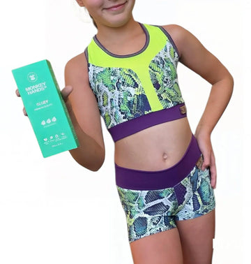 Kleo set- includes a soft, comfortable top decorated with mesh panels